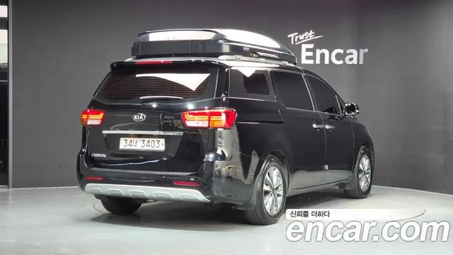 Kia Carnival — фото 2