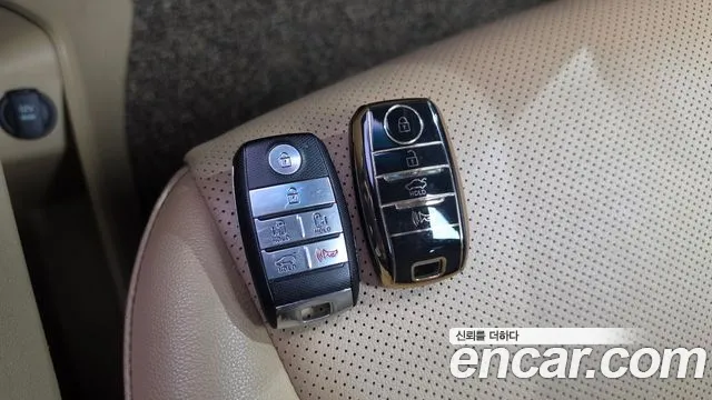 Kia Carnival — фото 27