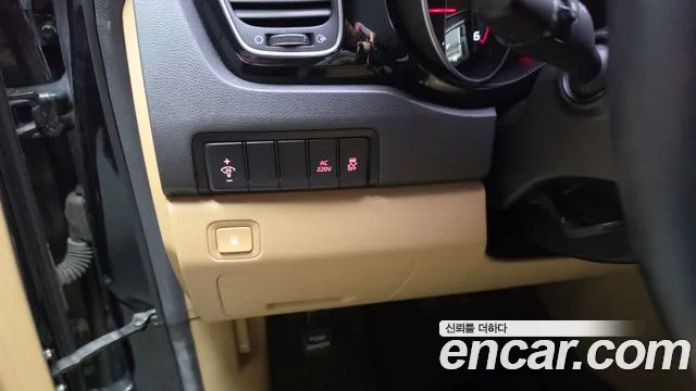 Kia Carnival — фото 29