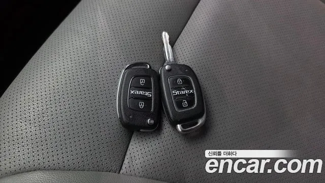 Hyundai Starex — фото 17