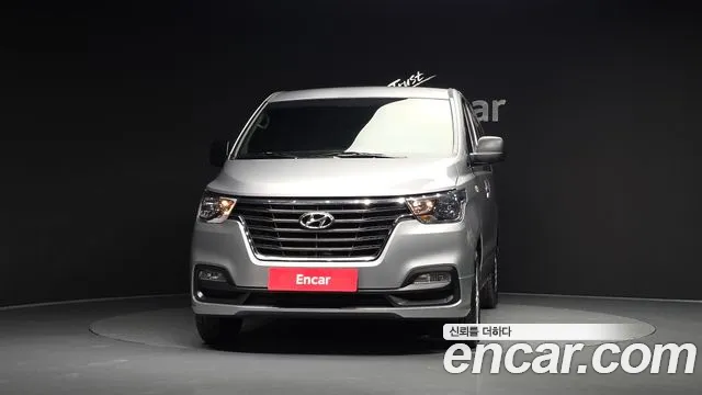 Hyundai Starex — фото 2