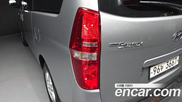 Hyundai Starex — фото 23