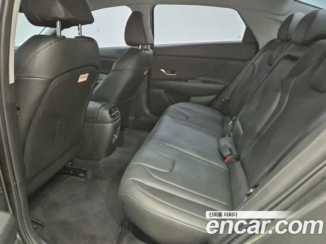 Hyundai Avante — фото 12