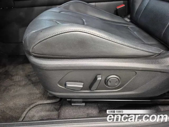 Hyundai Avante — фото 18