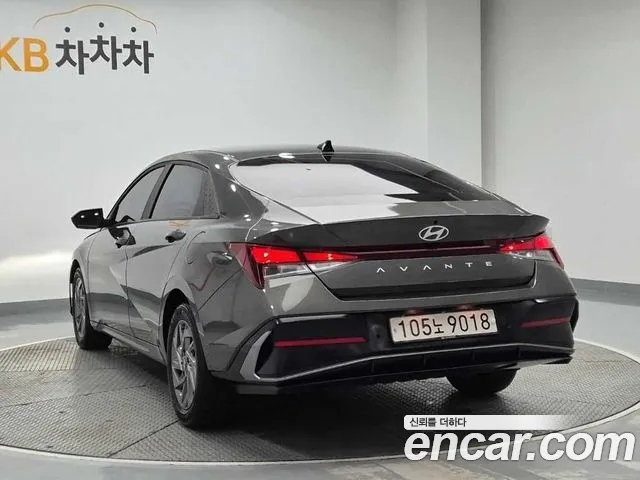 Hyundai Avante — фото 2