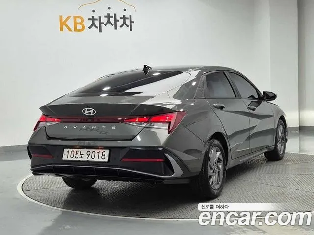 Hyundai Avante — фото 3