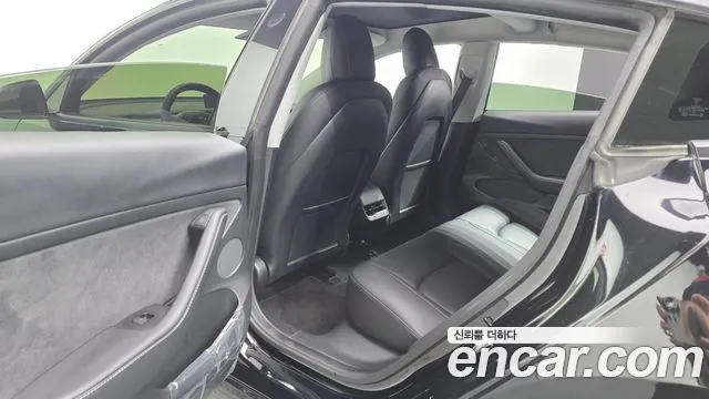 Tesla Model 3 — фото 11