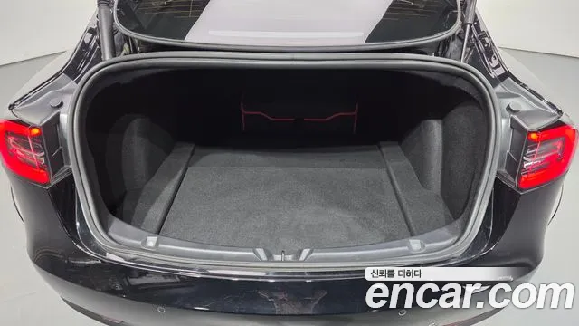 Tesla Model 3 — фото 20