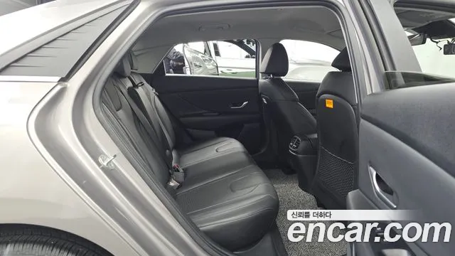 Hyundai Avante — фото 11