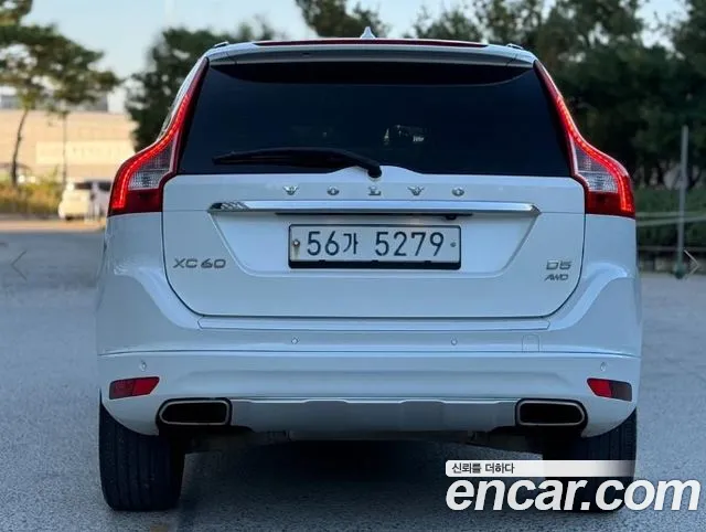 Volvo XC60 — фото 4