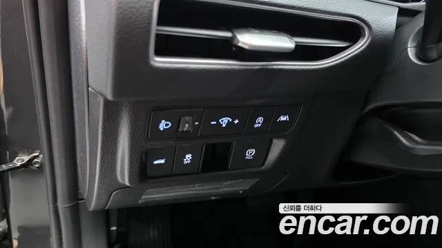 Hyundai Sonata — фото 28