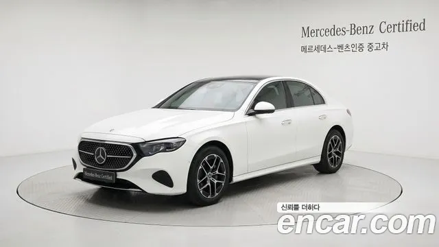 Mercedes-Benz E-Class — фото 1