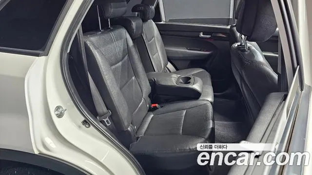 Kia Sorento — фото 11