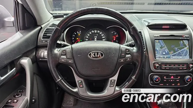 Kia Sorento — фото 13