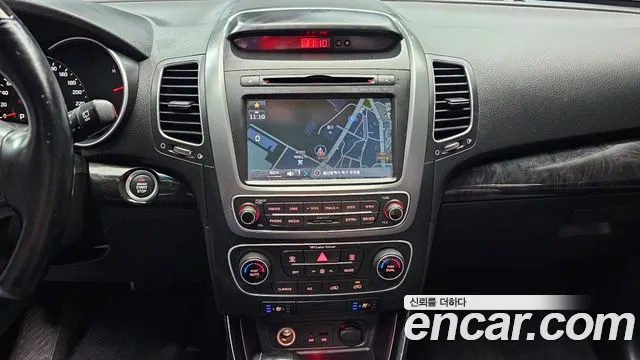 Kia Sorento — фото 14