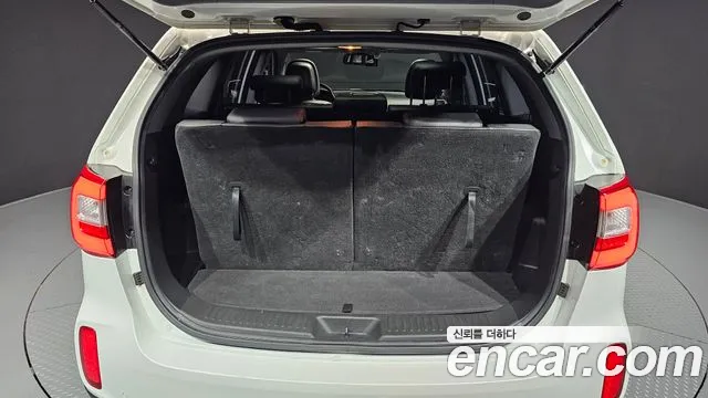Kia Sorento — фото 31