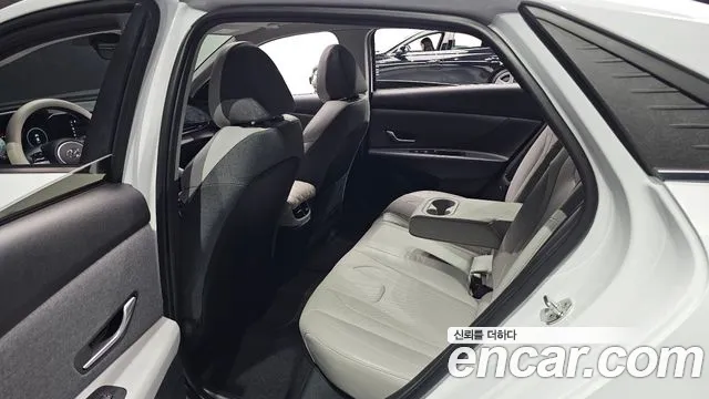 Hyundai Avante — фото 11