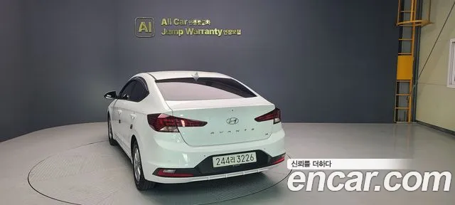 Hyundai Avante — фото 5