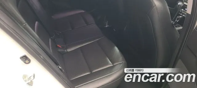 Hyundai Avante — фото 9