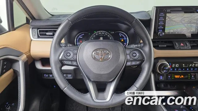 Toyota RAV4 — фото 13