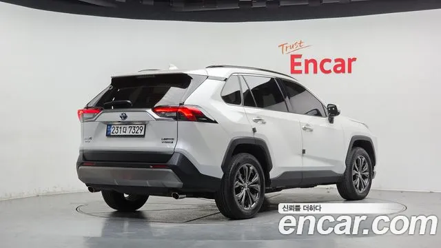 Toyota RAV4 — фото 2