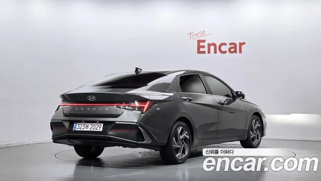 Hyundai Avante — фото 2