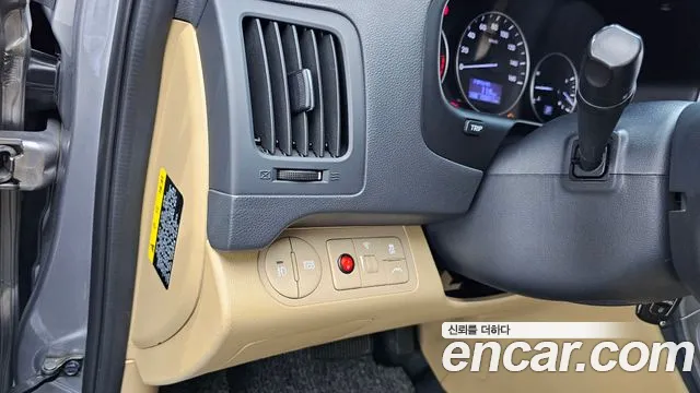 Hyundai Starex — фото 18