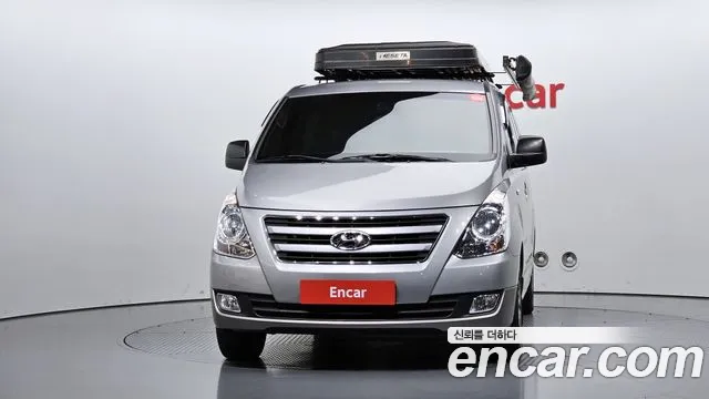 Hyundai Starex — фото 3
