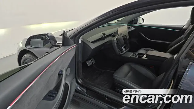 Tesla Model 3 — фото 10
