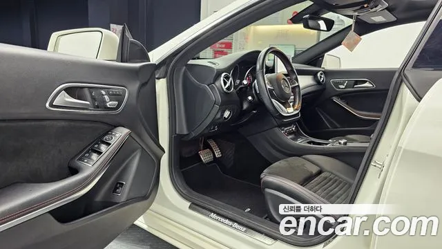 Mercedes-Benz CLA-Class — фото 10
