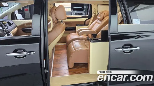 Kia Carnival — фото 11