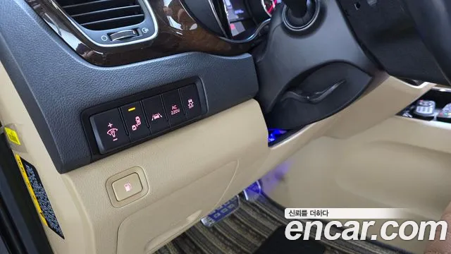 Kia Carnival — фото 18