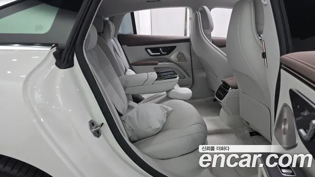 Mercedes-Benz EQS — фото 11