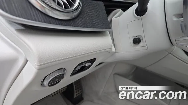 Mercedes-Benz EQS — фото 19