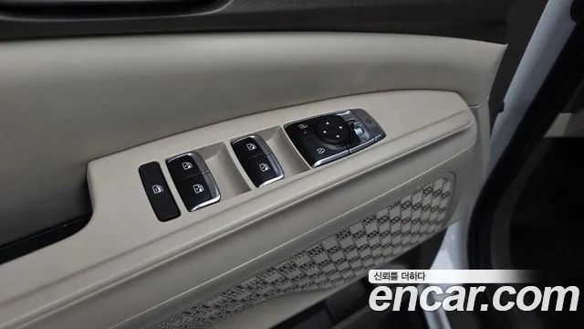 Kia Carnival — фото 16