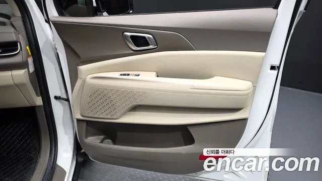 Kia Carnival — фото 25