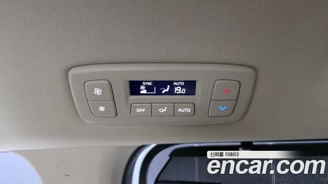 Kia Carnival — фото 34