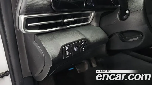 Hyundai Avante — фото 18