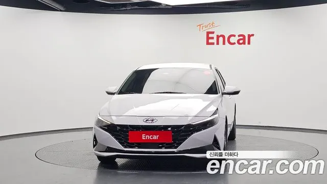 Hyundai Avante — фото 3
