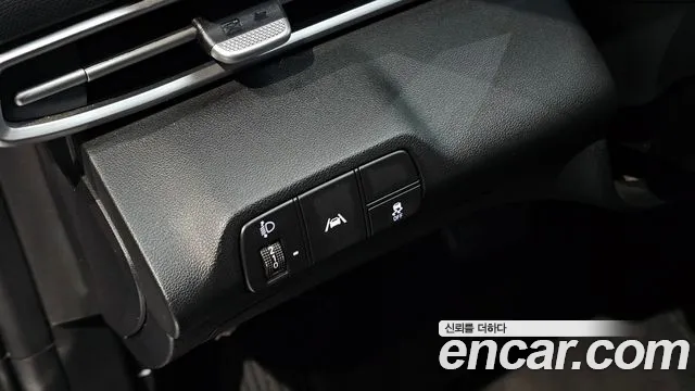 Hyundai Avante — фото 19