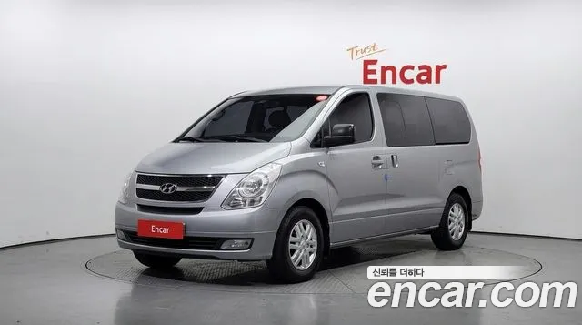 Hyundai Starex — фото 1