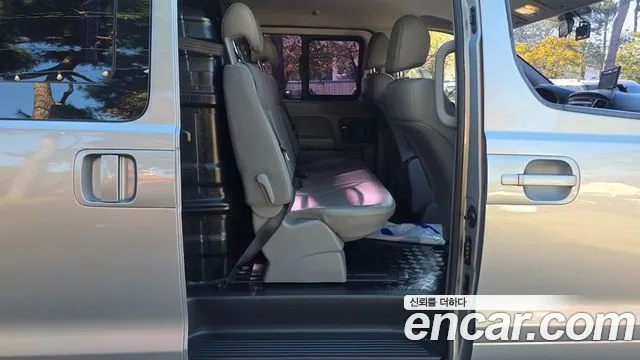 Hyundai Starex — фото 11