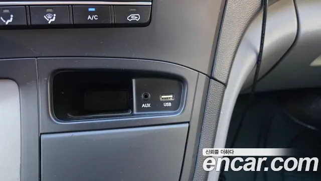 Hyundai Starex — фото 14