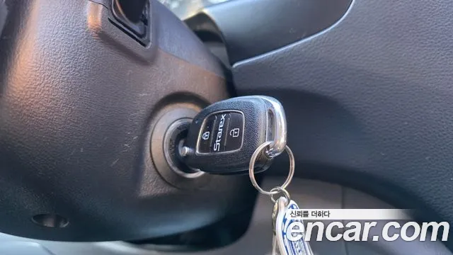 Hyundai Starex — фото 16