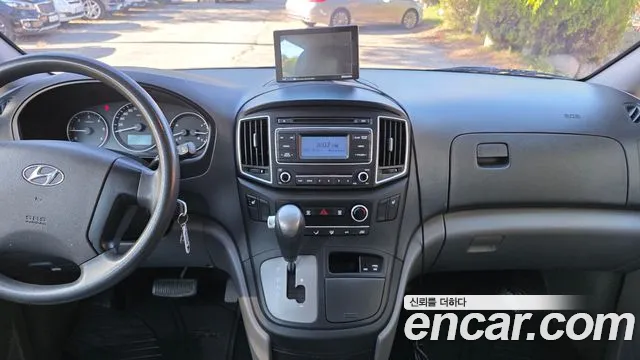 Hyundai Starex — фото 19