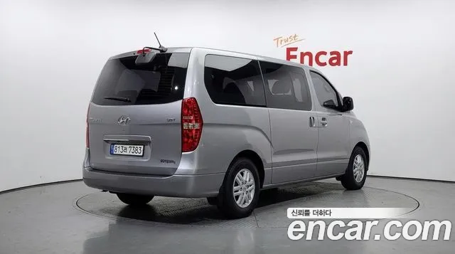 Hyundai Starex — фото 2