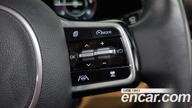 Kia Carnival — фото 16