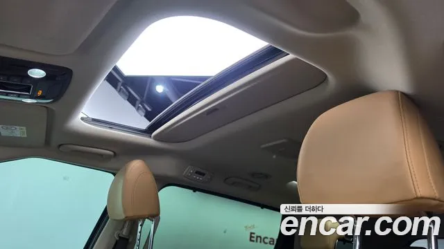 Kia Carnival — фото 17