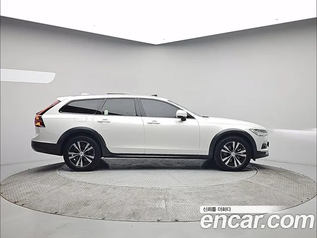 Volvo V90 — фото 3