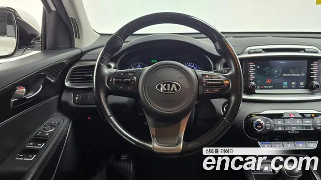 Kia Sorento — фото 13